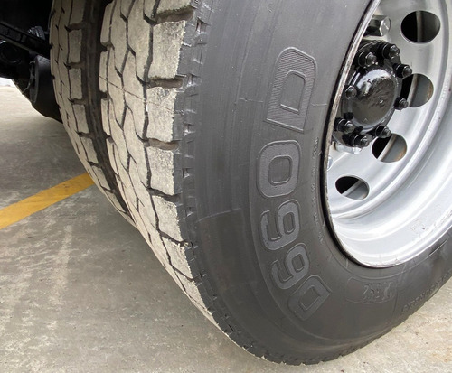 Imagem 10 de 11 de Volkswagen 25.420 6x2 2014 Vw 25420