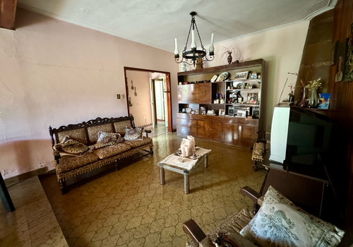 Casa En Venta En Esquina Sobre Calle Franco Equina Rolhand