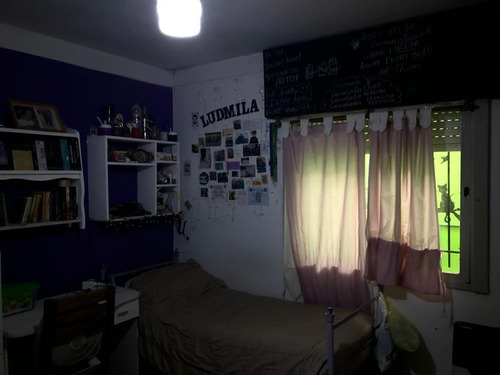 Venta Casa 2 Dormitorios Con Gran Galpon Cubierto