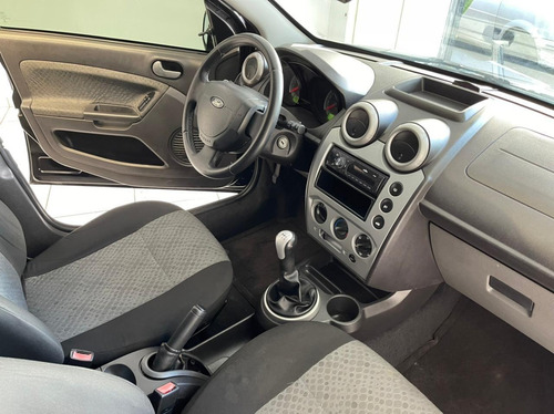 Imagem 11 de 14 de Ford Fiesta Fiesta 1.0i 3p E 5p Flex Manual