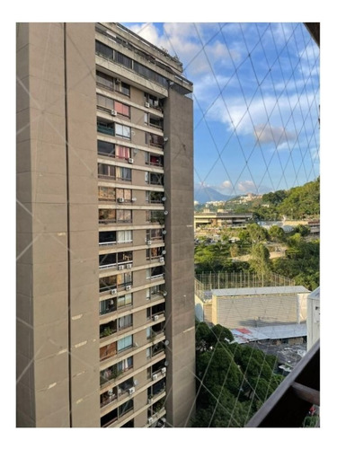 Vendo Amplio Apto De 179m2, En Prados Del Este 3h/3b/1pe