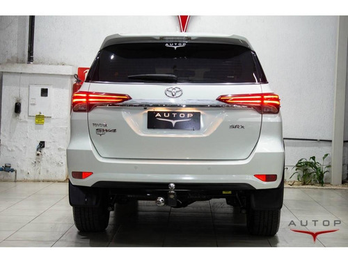 Imagem 5 de 15 de Toyota Hilux Srx 2.8 Turbo Diesel 4x4