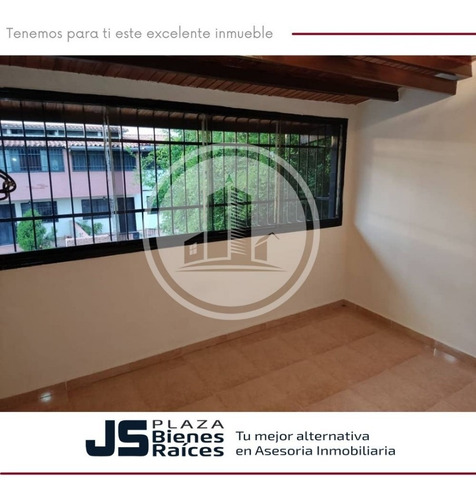 Imagen 8 de 9 de En Venta Hermoso Townhouse Urb. El Remanzo 04243690602