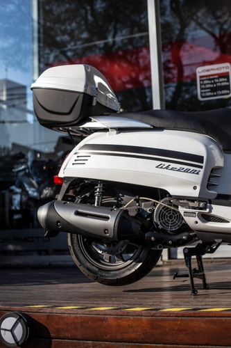 Imagen 25 de 25 de Kymco Like 200 Lidermoto Martínez Scooters
