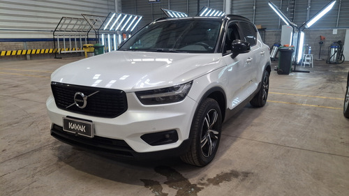 Volvo XC40 2.0 T4 R-DESIGN AUTO 4WD