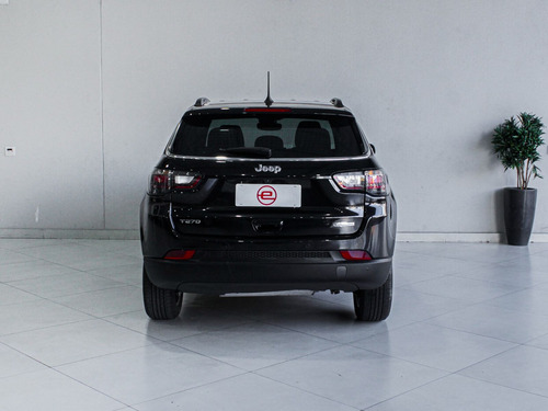 Jeep Compass LONG. T270 1.3 TB 4x2 Flex Aut.