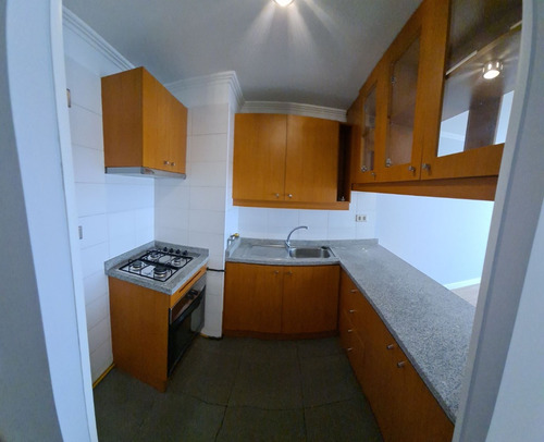 Depto. Recién Remodelado Con Espacio Para Living Y Comedor.