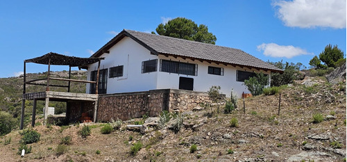 Se Vende Casa C/ Pileta En Parque Mirador De Tanti