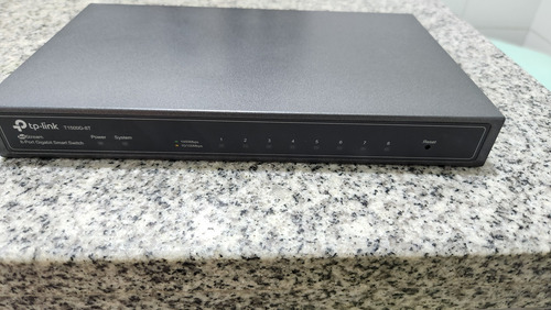 Switch Tp-link Tl-sg2008p Gigabit 8 Puertos 8.000 Mac Gr /vc (Usado)