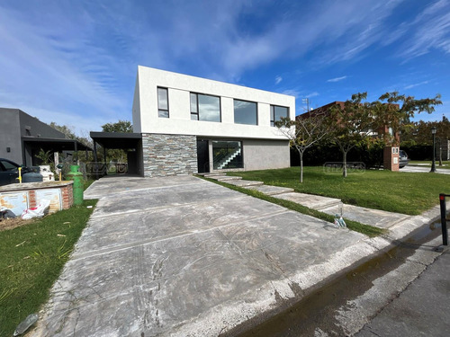 Imagen 2 de 30 de Casa Chalet En Venta En San Matias, Escobar, G.b.a. Zona Norte