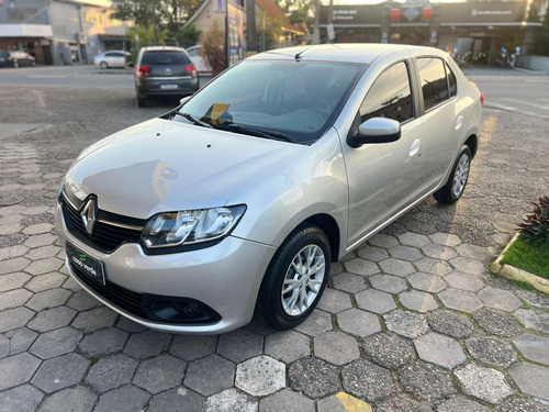 Renault Logan 1.6 Expression Hi-power 4p