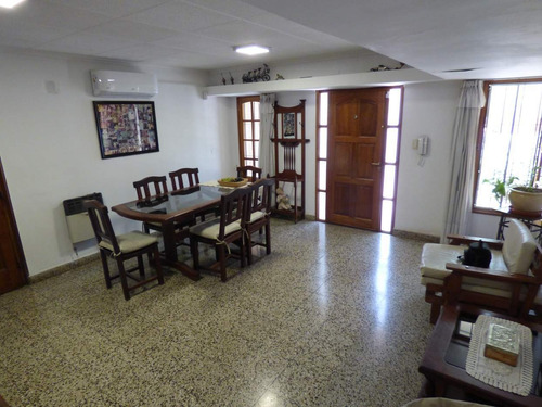 Imagen 7 de 22 de Casa En Venta Alto Alberdi 4 Dormitorios Apto Bancor