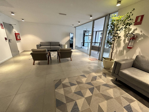Imagen 2 de 7 de Alquiler - Oficina Para Adaptar 649 M2 En Planta, Tres Cruces - Francisco Canaro Y Bv. Artigas