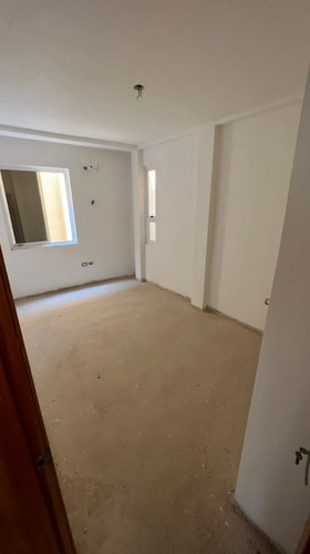 Imagen 4 de 12 de Townhouse Urb. Los Rauseos Resd. Villa El Riachuelo 04126903606