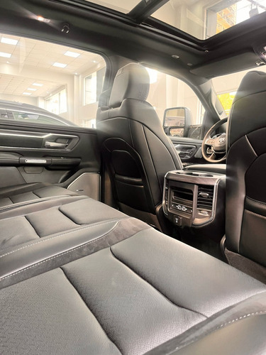 Ram 1500 Night Edition 3.0 At8 4x4 (americana ) 2025