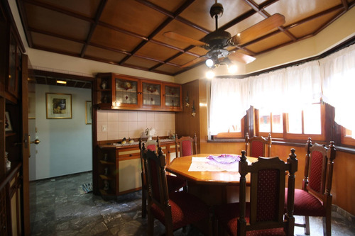 Imagen 2 de 30 de Venta Casa 7 Ambientes Caballito Pileta Cocheras