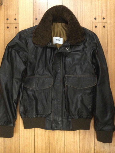 Campera De Cuero Marrón De Hombre Con Detalle