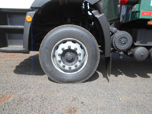 Imagem 13 de 25 de Volkswagen 26280 Comboio 2014