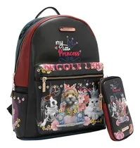 Comprar Mochila Nicole Lee Porta Laptop Estampada Family Year Fw24 Color Family Yearbook Diseño De La Tela Piel Vegana