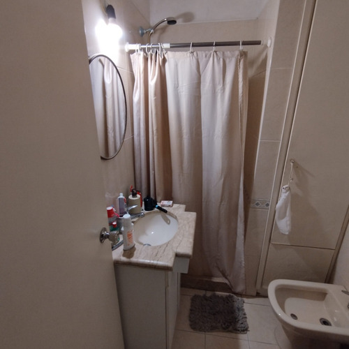 Vendo/alquilo Piso, Vivienda-escritorio Al Frente Calle Echevarriarza. 3dor, 2 Baños, 3/4 Cocheras Usd 282.000 Pocitos Nuevo