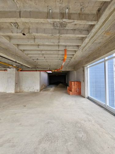 Edificio Comercial En Venta 3.400 M2 - Urb. Las Mercedes