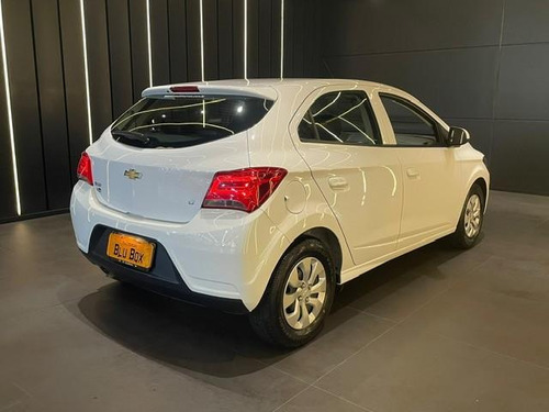 Chevrolet Onix HATCH LT 1.0 8V FlexPower 5p Mec.
