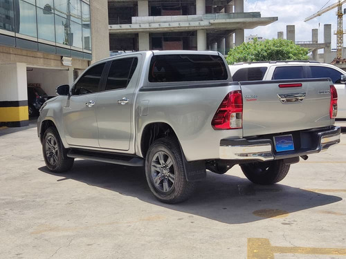 Imagen 5 de 14 de Toyota Hilux Disel 4x4