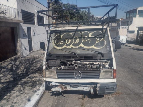 Imagem 2 de 3 de Mercedes-benz Mb 180d Furgao, Furgão