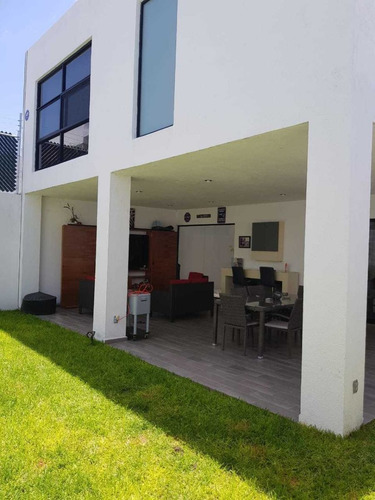 Imagen 22 de 30 de Venta Espectacular Casa En Cumbres Del Lago!