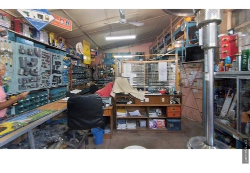 Se Vende Local Comercial A Puerta Cerrada En Limache
