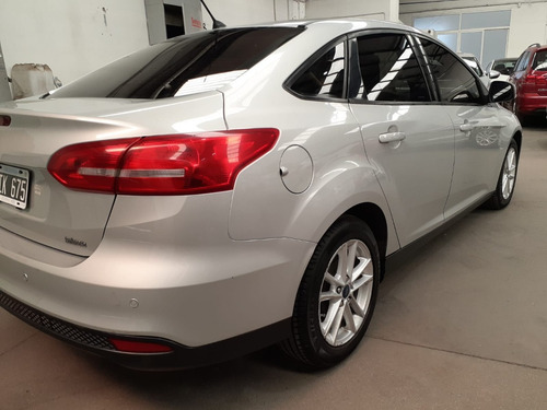 Imagen 3 de 14 de Ford Focus 1.6 S 4p Pb