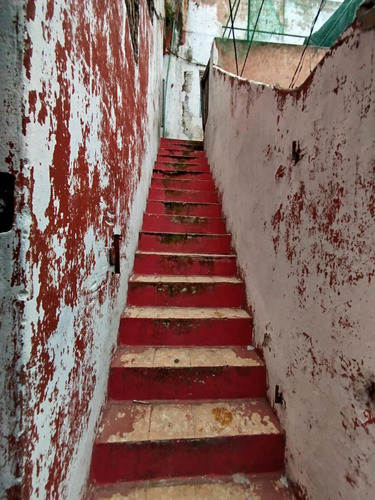 Venta De Ph 2 Amb. En Ramos Mejia 1° Piso Por Escalera A Refaccionar