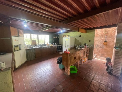 Acogedora Casa En Venta En Alto Hatillo. Negociable