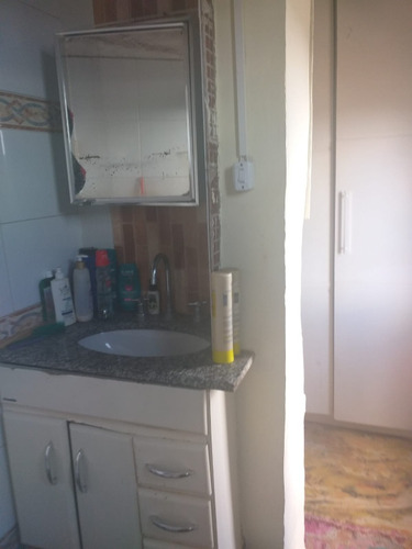 Terreno Com 3 Casas Sendo Uma Com 2 Cômodos E 2 Com 3 Cômodo