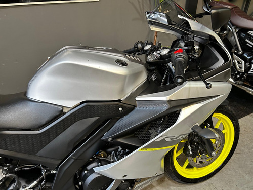 Yamaha Yzf R15 2024 - Único Dono - Baixa Km
