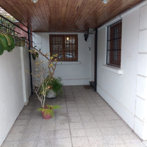 Casa En Venta De 3 Dorm.mas Salita, Posible Dorm En La Reina