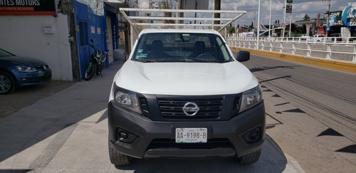 Imagen 3 de 13 de Nissan Np300 2.5 Estacas Dh Aa Mt 2016