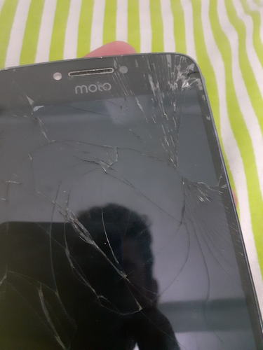 Celular Motorola E4 Plus - Tela Quebrada
