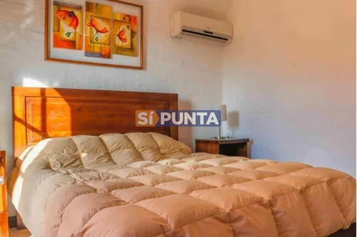 Imagen 8 de 18 de Venta De Casa De 4 Dormitorios En Barrio Super Tranquilo