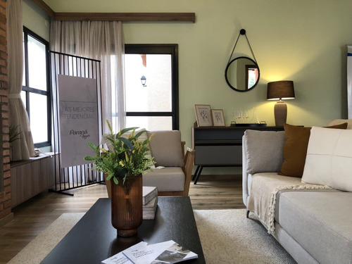 Vendo Casa Amoblada Con Piscina En El Barrio Kennedy: 3 Habitaciones Y 3 Baños