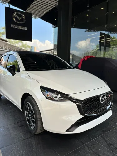 Mazda 2 Grand Touring Lx Carbon 2.0 Modelo 2026