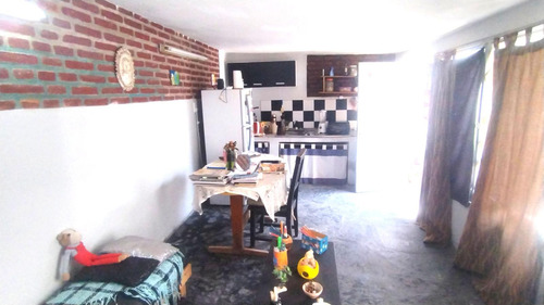En Venta Casa 2 Dormitorios Depto 1 Dormitorio - La Falda