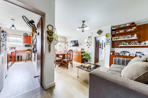Departamento Dos Dormitorios En Venta En Complejo Cerrado
