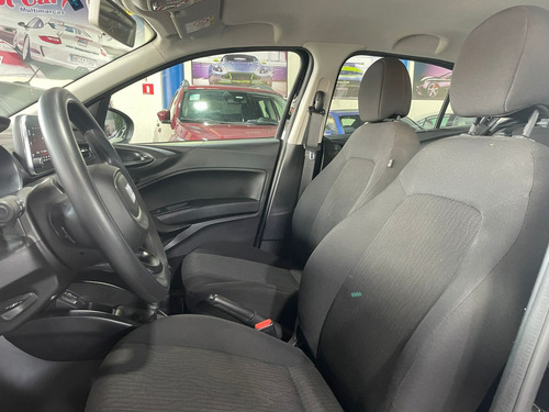 Fiat Cronos 1.3 Drive Flex 4p