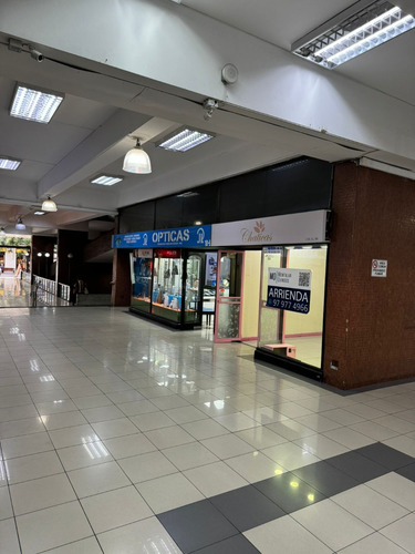 (adm) Cómodo Local Comercial Dentro De Galería Merced