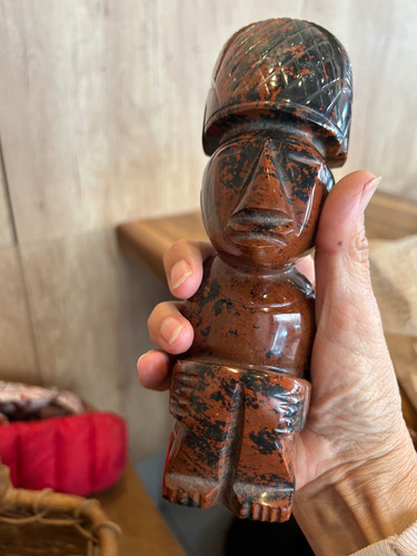 Escultura Azteca En Piedra Obsidiana Roja De Gran Tamaño Rojo Y Negro (Usado)