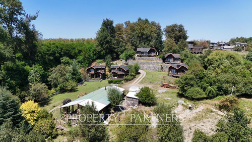 Casa Y Complejo 6 Cabañas En Terreno De 13.000 Mts...