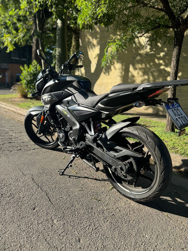 Rouser Ns 200