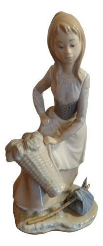 Figura De Porcelana Nao Nueva Original Crema