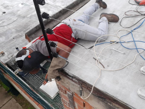 Imagen 2 de 8 de Instalación Y Mantenimiento De Cerco Eléctrico, Motores Cctv